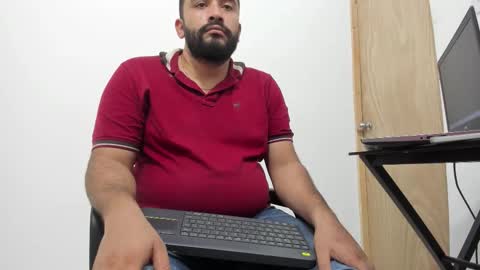 Snapshot of big_dad69 chatting on 11-06-25, 02:45 Tommy online show from 11-06-25, 02:45