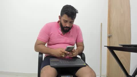 Snapshot of big_dad69 chatting on 11-16-25, 04:12 Tommy online show from 11-16-25, 04:12