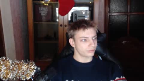 Snapshot of big_joni chatting on 12-16-25, 08:03 big_joni online show from 12-16-25, 08:03