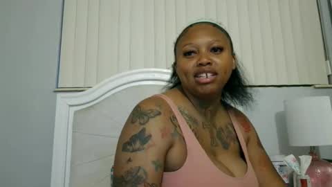 Snapshot of big_lavish chatting on 06-11-26, 10:24 Big Lavish online show from 06-11-26, 10:24