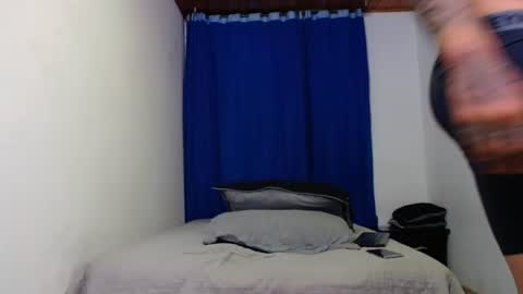 Snapshot of big_niiko chatting on 07-12-26, 02:13 big_niiko online show from 07-12-26, 02:13