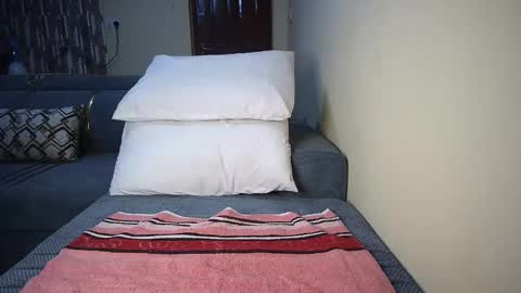 Snapshot of bigassslut_ chatting on 10-19-25, 03:45 bigassslut_ online show from 10-19-25, 03:45