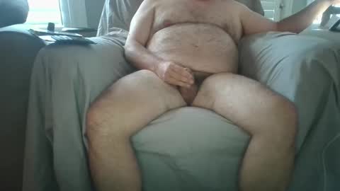 Snapshot of bigbear5186 chatting on 10-26-25, 04:24 big boy online show from 10-26-25, 04:24