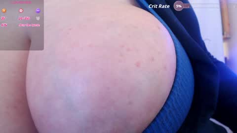 Snapshot of bigbittiesandfun chatting on 05-23-26, 11:42 bigbittiesandfun online show from 05-23-26, 11:42