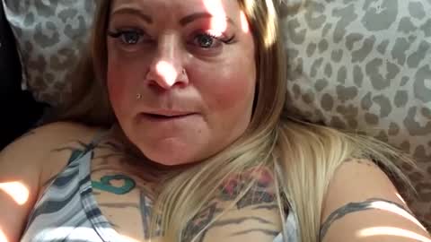 Tiffany online show from 02-10-25, 04:25