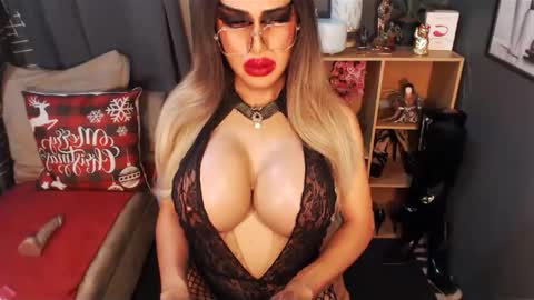 Loraine Cruz online show from 02-16-25, 03:38