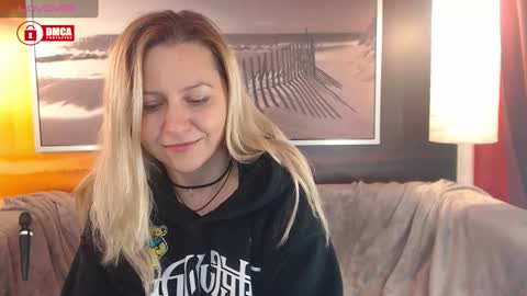 Snapshot of bigboobsarri chatting on 12-22-24, 08:14 BigBoobsArri online show from 12-22-24, 08:14