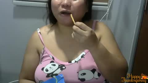 Snapshot of bigboobslyn chatting on 11-20-25, 03:45 bigboobslyn online show from 11-20-25, 03:45