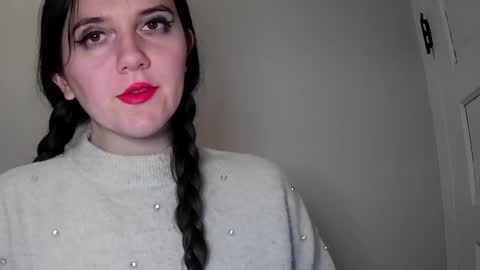 Isabella online show from 01-30-25, 08:01