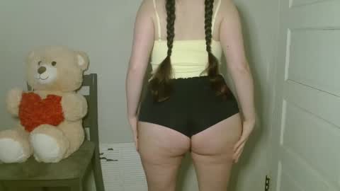 Isabella online show from 01-10-26, 04:58