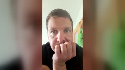 Snapshot of bigboy_34563780 chatting on 06-18-26, 10:09 bigboy_34563780 online show from 06-18-26, 10:09
