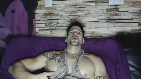 Snapshot of bigboyband chatting on 12-20-24, 04:04 Bigboyband online show from 12-20-24, 04:04