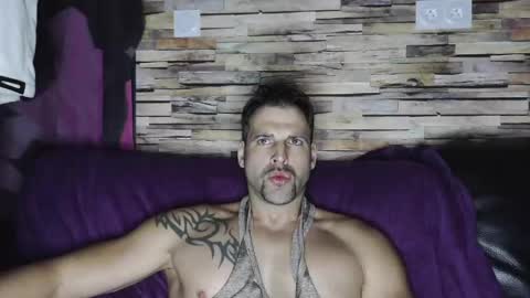 Snapshot of bigboyband chatting on 01-18-25, 05:15 Bigboyband online show from 01-18-25, 05:15