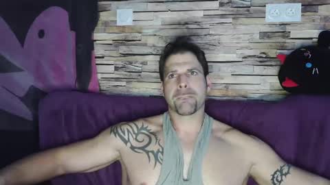 Snapshot of bigboyband chatting on 02-20-25, 05:18 Bigboyband online show from 02-20-25, 05:18