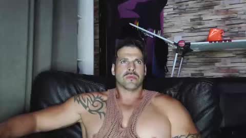 Snapshot of bigboyband chatting on 09-09-25, 07:02 Bigboyband online show from 09-09-25, 07:02