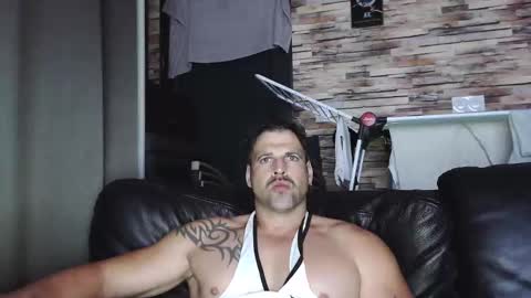 Snapshot of bigboyband chatting on 11-03-25, 06:09 Bigboyband online show from 11-03-25, 06:09