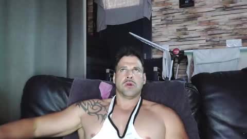 Snapshot of bigboyband chatting on 11-04-25, 04:17 Bigboyband online show from 11-04-25, 04:17