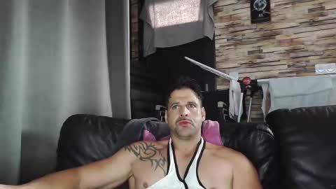 Snapshot of bigboyband chatting on 11-07-25, 12:49 Bigboyband online show from 11-07-25, 12:49