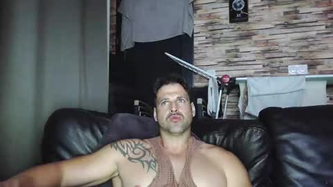 Snapshot of bigboyband chatting on 11-08-25, 05:12 Bigboyband online show from 11-08-25, 05:12