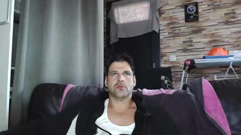 Snapshot of bigboyband chatting on 11-18-25, 12:20 Bigboyband online show from 11-18-25, 12:20