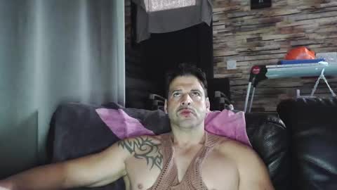 Snapshot of bigboyband chatting on 11-20-25, 08:14 Bigboyband online show from 11-20-25, 08:14