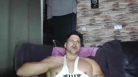 Snapshot of bigboyband chatting on 11-22-25, 06:40 Bigboyband online show from 11-22-25, 06:40