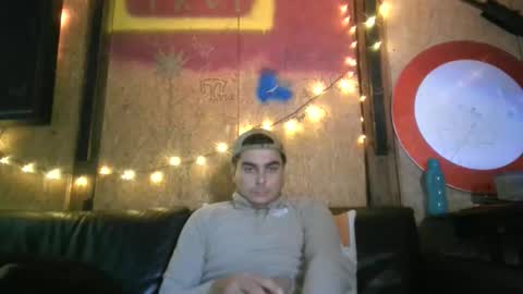 Snapshot of bigboybelgium4 chatting on 09-29-25, 10:31 bigboybelgium4 online show from 09-29-25, 10:31