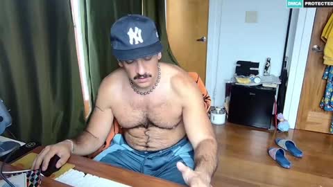Snapshot of bigbro42069 chatting on 04-26-26, 04:04 BigBro online show from 04-26-26, 04:04
