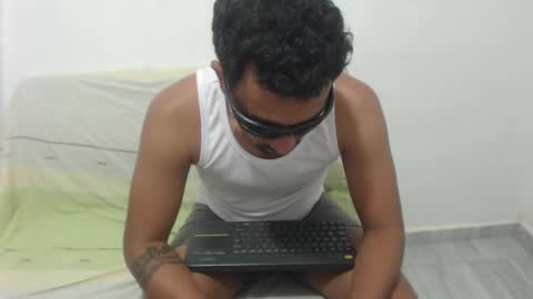 Snapshot of bigcock_hair chatting on 01-23-25, 03:37 bigcock_hair online show from 01-23-25, 03:37