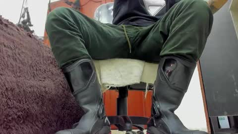 Snapshot of bigcock_hair chatting on 10-22-25, 11:15 bigcock_hair online show from 10-22-25, 11:15