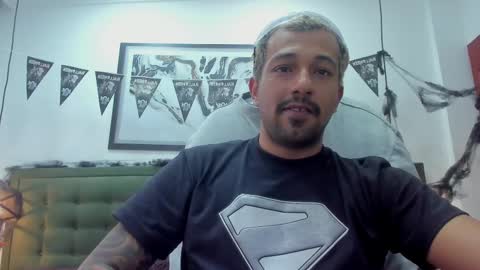 Snapshot of bigcock_hair chatting on 10-24-25, 07:43 bigcock_hair online show from 10-24-25, 07:43