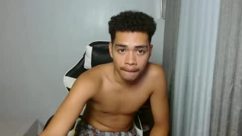 Snapshot of bigcock_moreno chatting on 06-12-26, 05:50 Nj online show from 06-12-26, 05:50