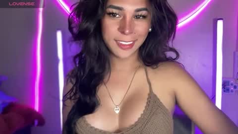 Snapshot of bigcockamanda23 chatting on 05-18-26, 03:46 queen amanda online show from 05-18-26, 03:46