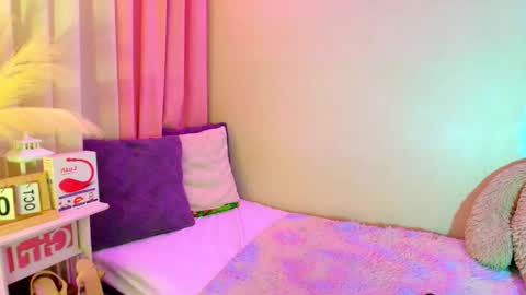 HOLLY online show from 10-01-25, 12:22