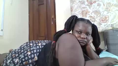 Snapshot of bigdarkass chatting on 06-04-26, 09:32 VIOLET online show from 06-04-26, 09:32