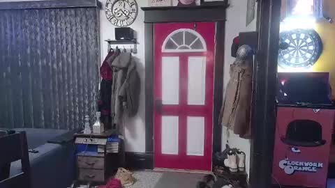 Snapshot of bigdbrillion chatting on 02-17-25, 01:15 Darryl online show from 02-17-25, 01:15