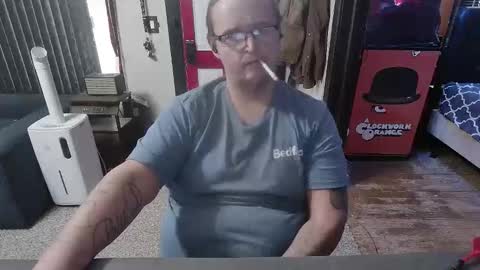 Snapshot of bigdbrillion chatting on 11-14-25, 02:05 Darryl online show from 11-14-25, 02:05