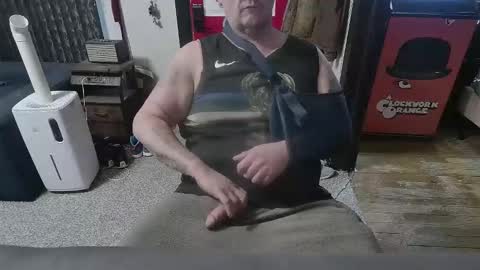 Snapshot of bigdbrillion chatting on 01-13-26, 01:49 Darryl online show from 01-13-26, 01:49