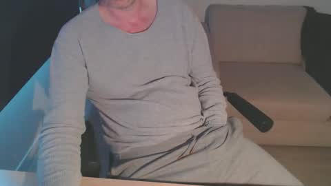 Snapshot of bigdutchenergy chatting on 11-25-25, 12:27 BigDutchEnergy online show from 11-25-25, 12:27