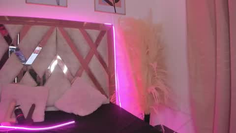 Lucy and Fred online show from 02-12-25, 08:07