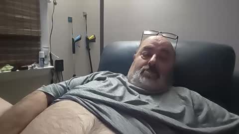 Snapshot of bigfuzzyteddybear chatting on 12-22-25, 12:40 bigfuzzyteddybear online show from 12-22-25, 12:40