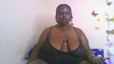 Snapshot of bigg_cate chatting on 11-16-25, 10:48 Bigg Cate online show from 11-16-25, 10:48