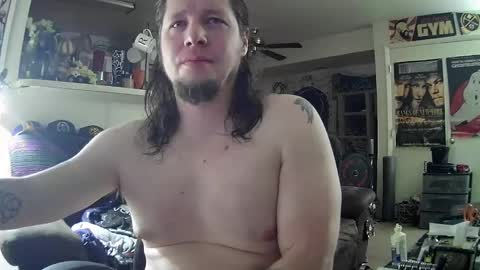 biggerisbetter21 online show from 01-25-25, 07:49