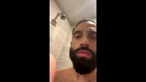 Snapshot of biggestdickyet chatting on 10-11-25, 02:48 biggestdickyet online show from 10-11-25, 02:48