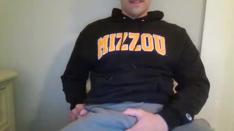 Snapshot of biggooner01 chatting on 05-08-26, 01:44 BigGooner01 online show from 05-08-26, 01:44