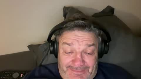 Snapshot of bigheart60 chatting on 10-28-25, 07:05 bigheart60 online show from 10-28-25, 07:05