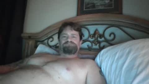 Snapshot of bigload1972 chatting on 01-01-25, 01:37 bigload1972 online show from 01-01-25, 01:37