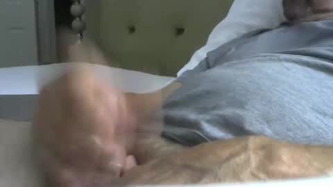 Txbator1 online show from 10-27-25, 04:16