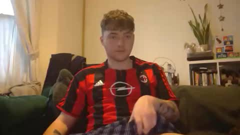 Snapshot of bigp77x chatting on 12-21-25, 03:19 bigp77x online show from 12-21-25, 03:19