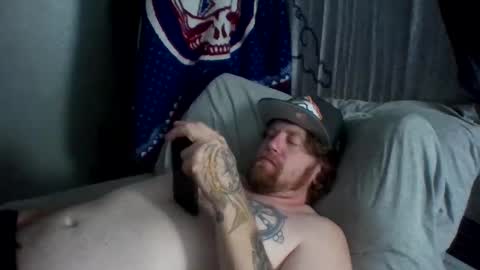 Snapshot of bigred382055 chatting on 09-09-25, 11:43 Joon online show from 09-09-25, 11:43